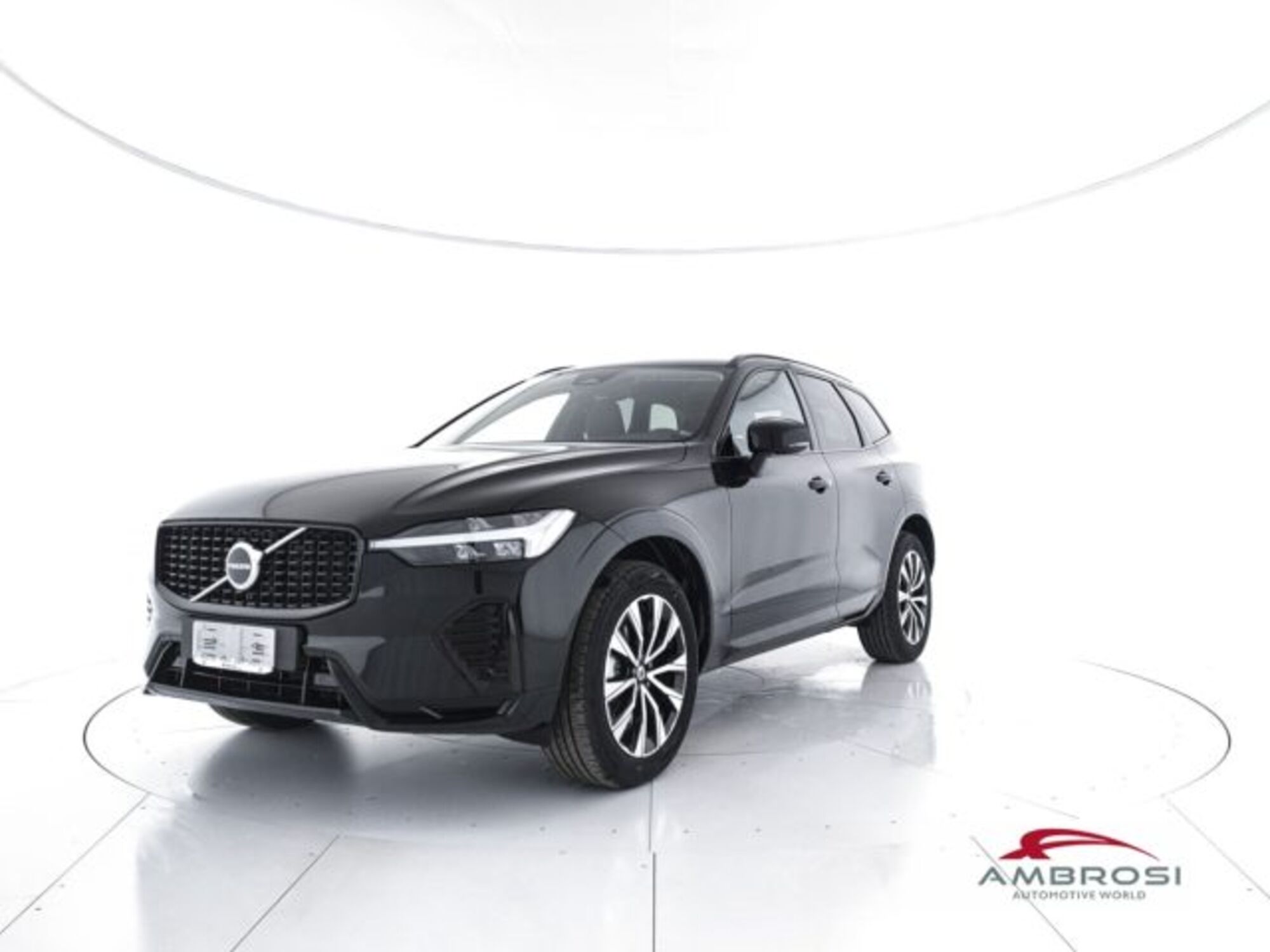 Volvo XC60 B4 (d) AWD automatico Plus Dark nuova a Corciano