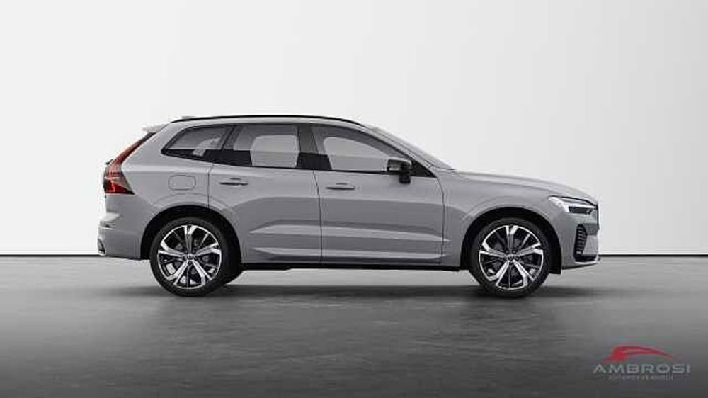 Volvo XC60 B4 (d) AWD automatico Ultimate Dark nuova a Corciano (2)