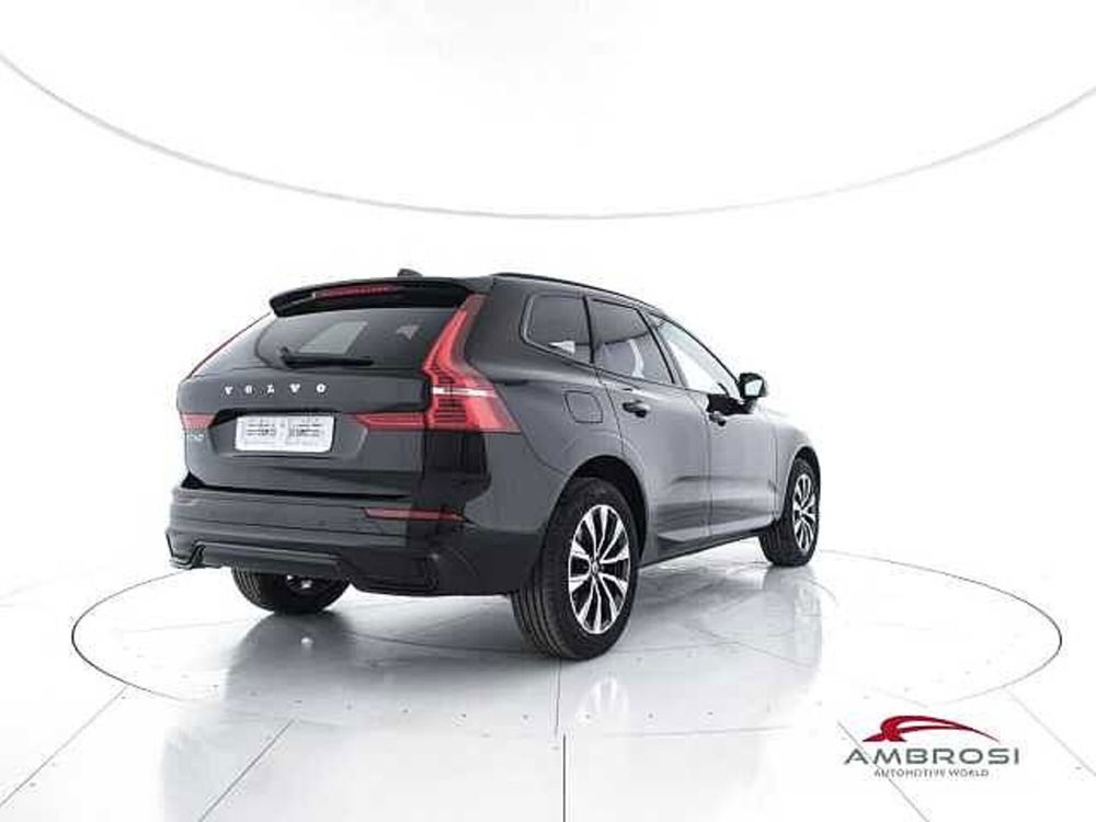 Volvo XC60 nuova a Viterbo (3)