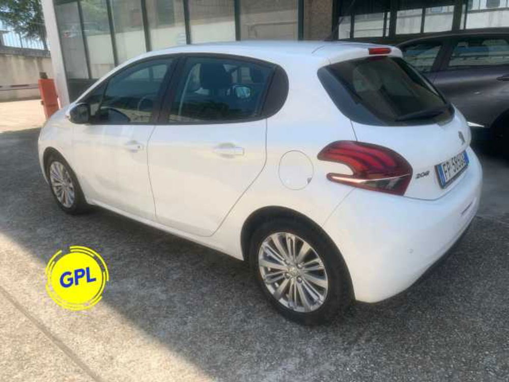 Peugeot 208 usata a Roma (12)