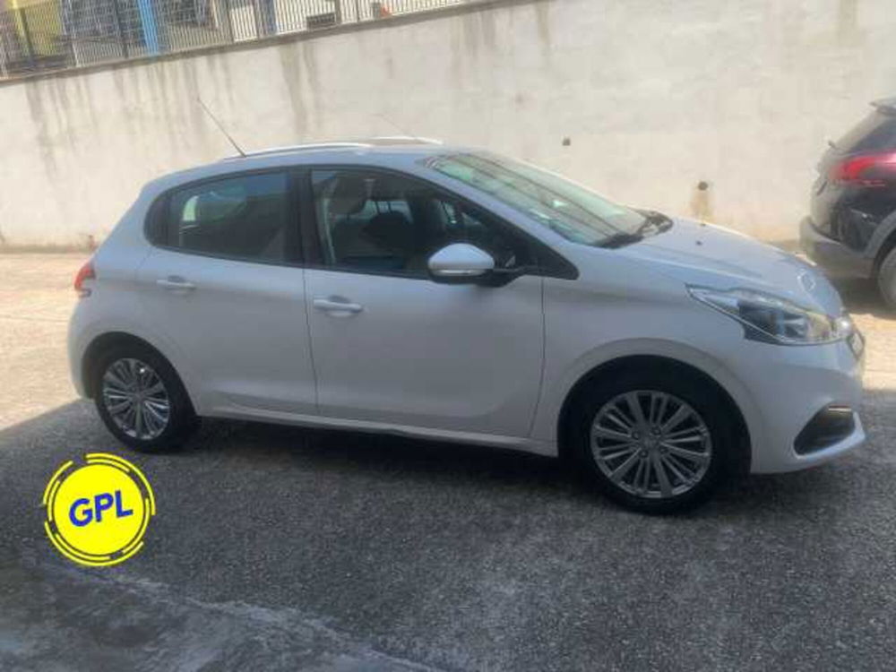 Peugeot 208 usata a Roma (7)