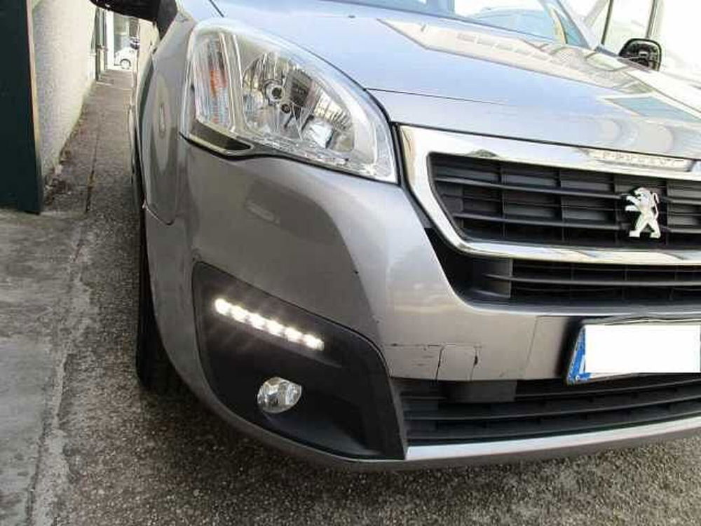 Peugeot Partner usata a Roma (16)