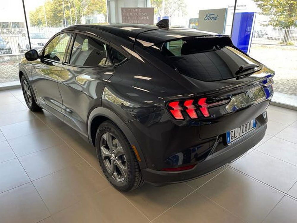 Ford Mustang Mach-E Extended 294CV del 2022 usata a Alba (5)