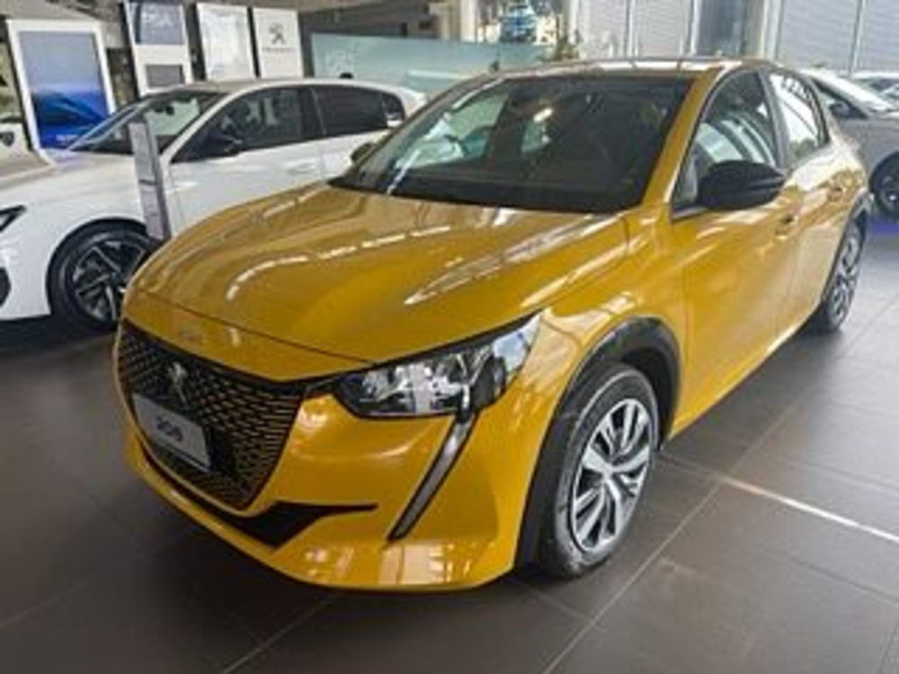 Peugeot 208 nuova a Ravenna