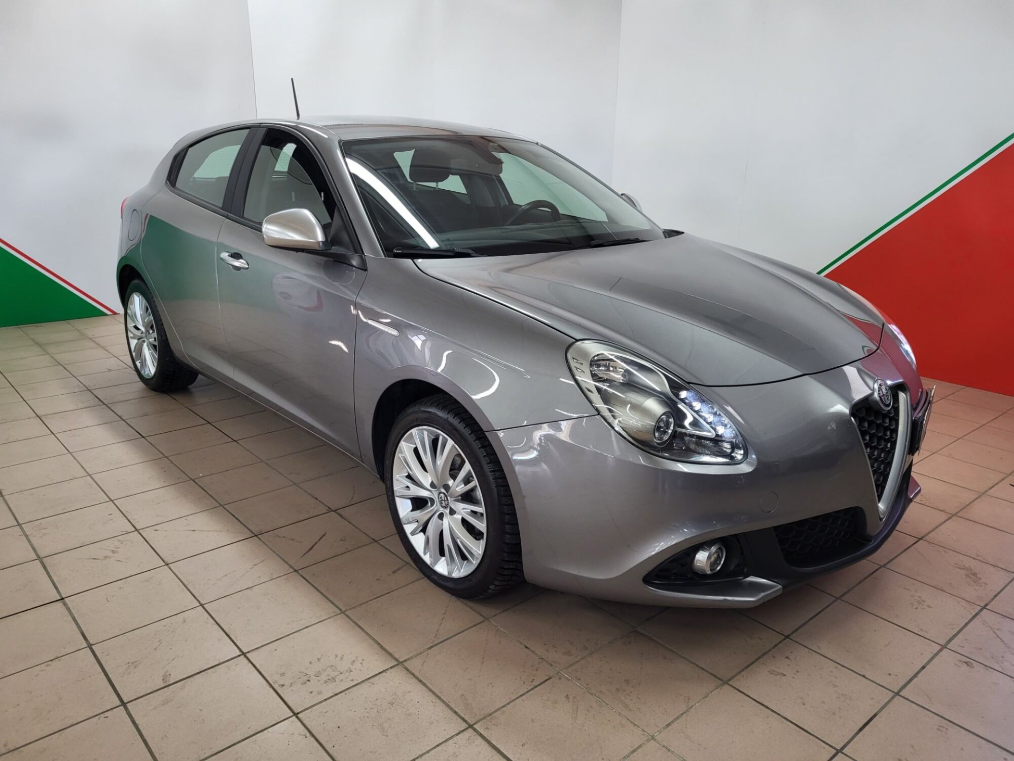 Alfa Romeo Giulietta 1.6 JTDm Super 120cv del 2017 usata a Terranuova Bracciolini