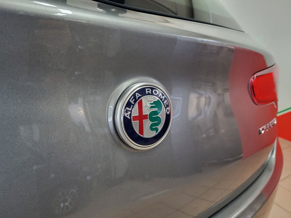 Alfa Romeo Giulietta usata a Arezzo (5)