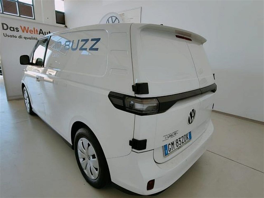 Volkswagen Veicoli Commerciali ID.Buzz Cargo nuova a Alba (5)