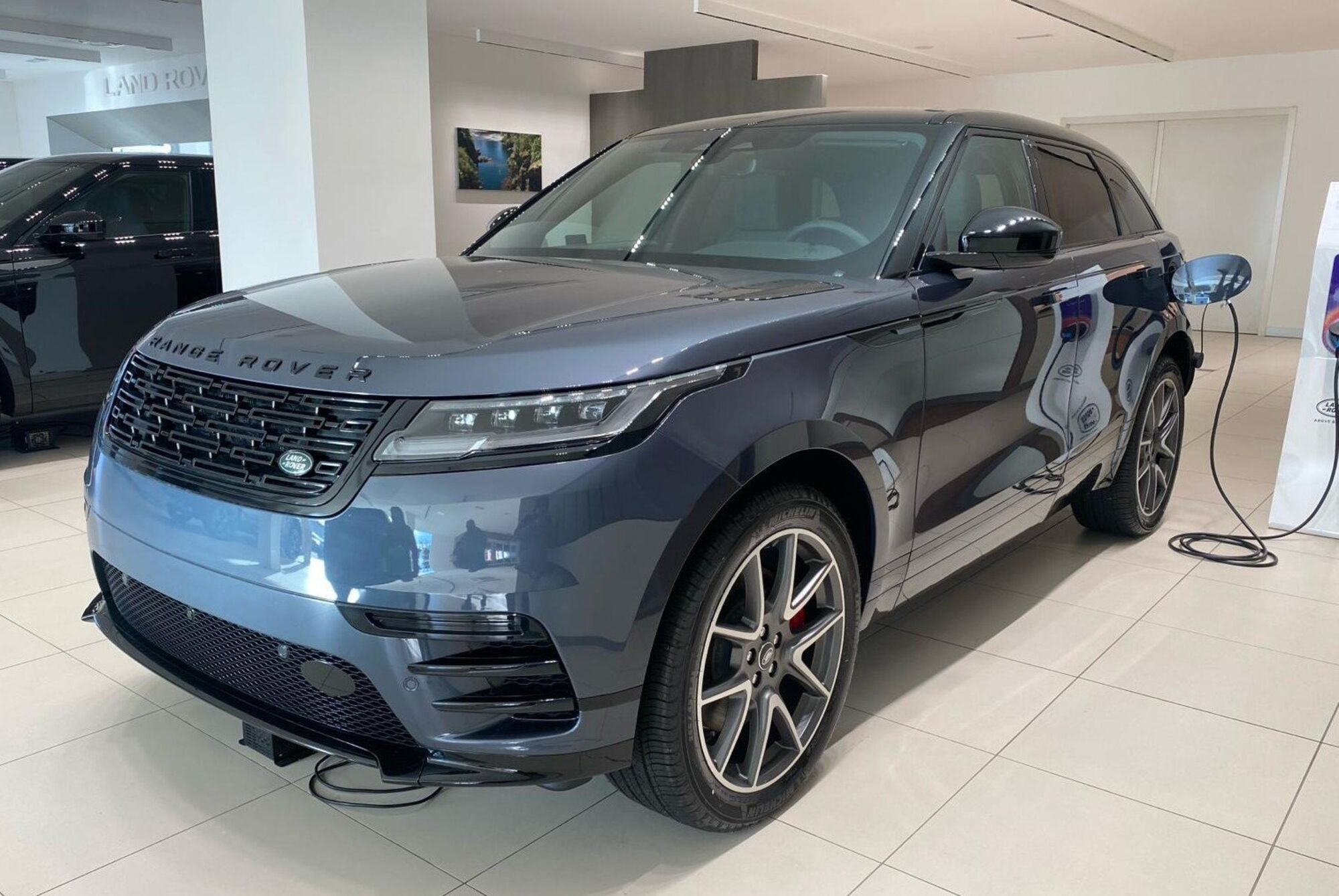 Land Rover Range Rover Velar 2.0 I4 PHEV 404 CV R-Dynamic HSE  nuova a Pontedera