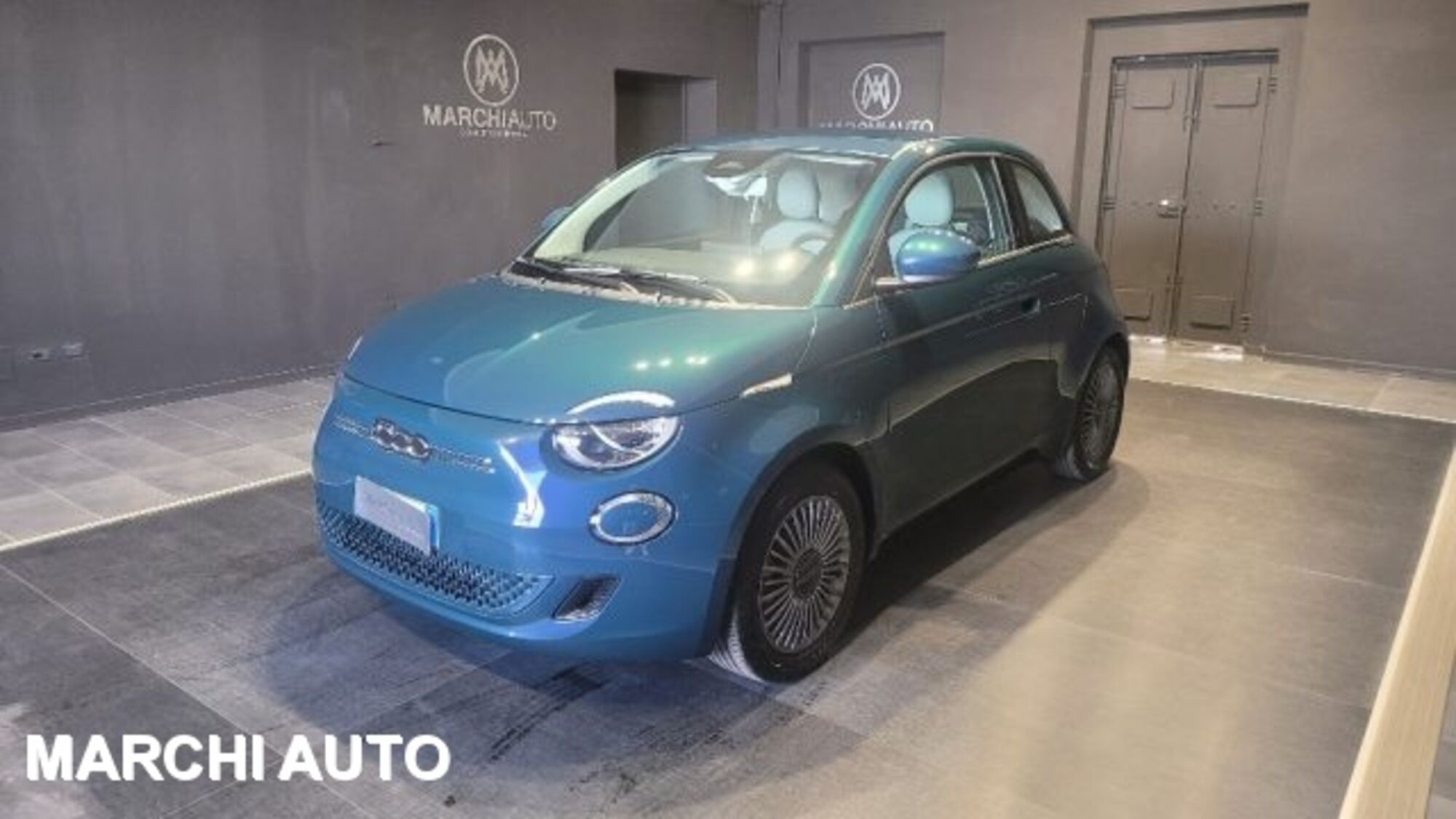 Fiat 500e Icon Berlina 42 kWh  del 2023 usata a Bastia Umbra