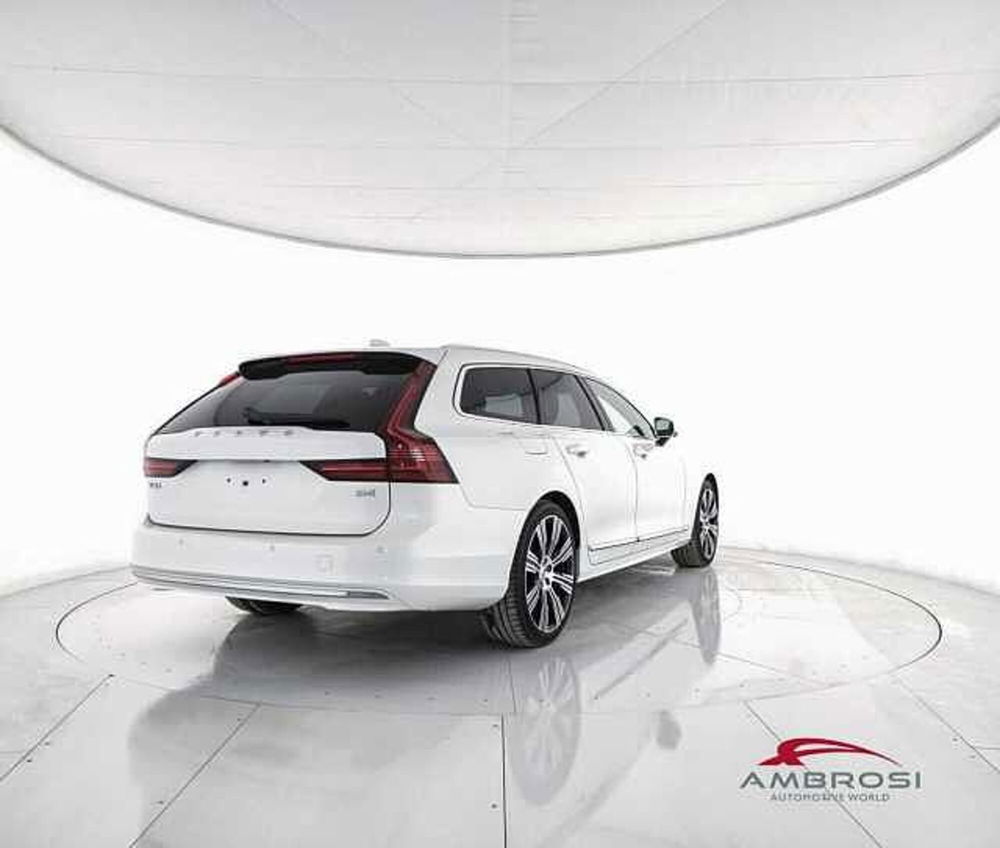 Volvo V90 nuova a Viterbo (3)