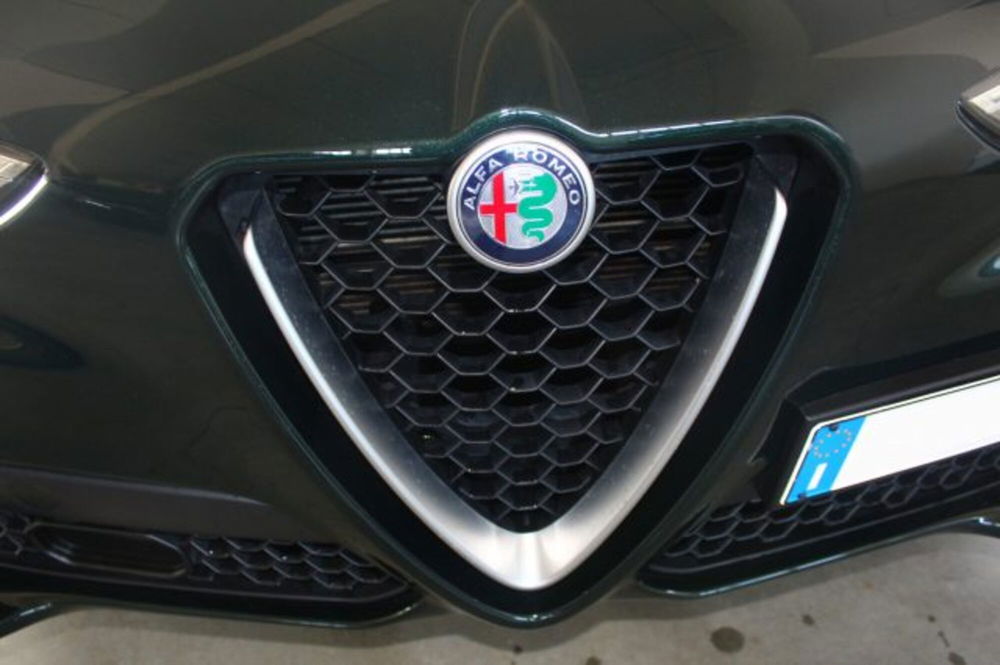 Alfa Romeo Stelvio usata a Terni (16)