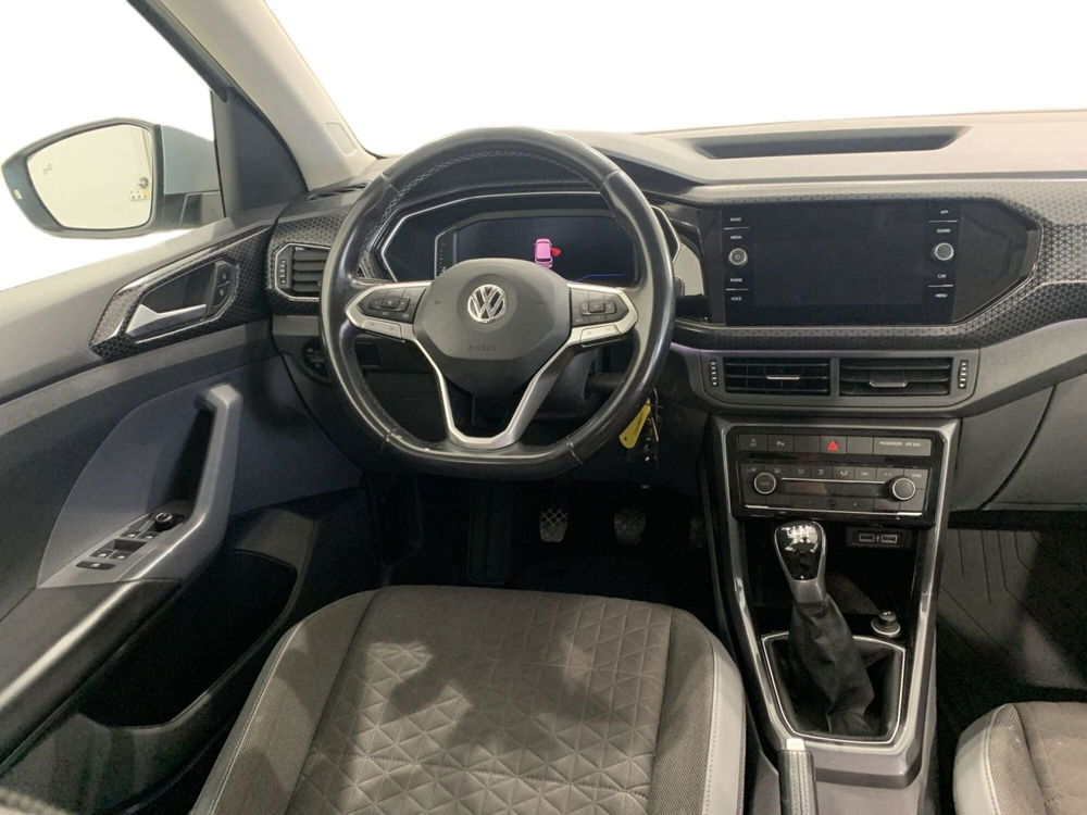 Volkswagen T-Cross usata a Massa-Carrara (12)