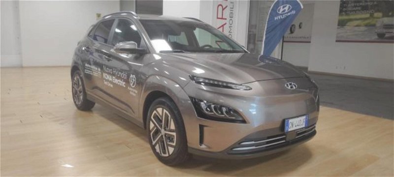 Hyundai Kona EV 39 kWh XLine nuova a Bari