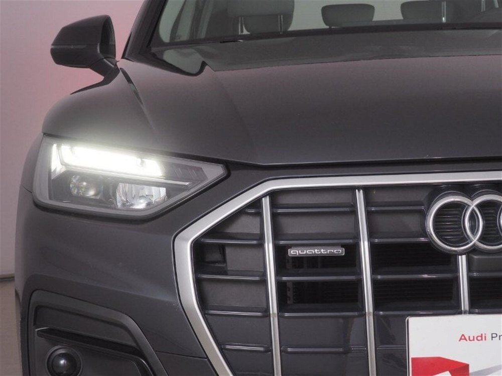 Audi Q5 Sportback 40 TFSI quattro S tronic Identity Black del 2022 usata a Palermo (4)