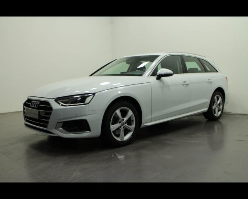 Audi A4 Avant 35 2.0 tdi mhev Business Advanced 163cv s-tronic del 2019 usata a Conegliano