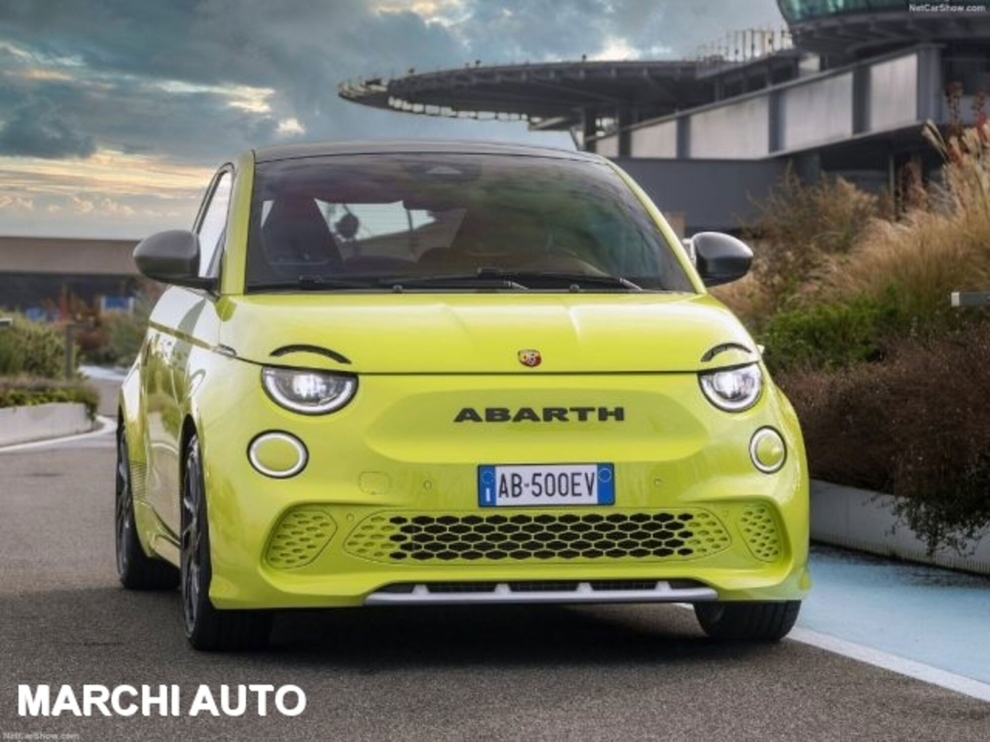 Abarth 500e Cabrio 42 kWh nuova a Bastia Umbra