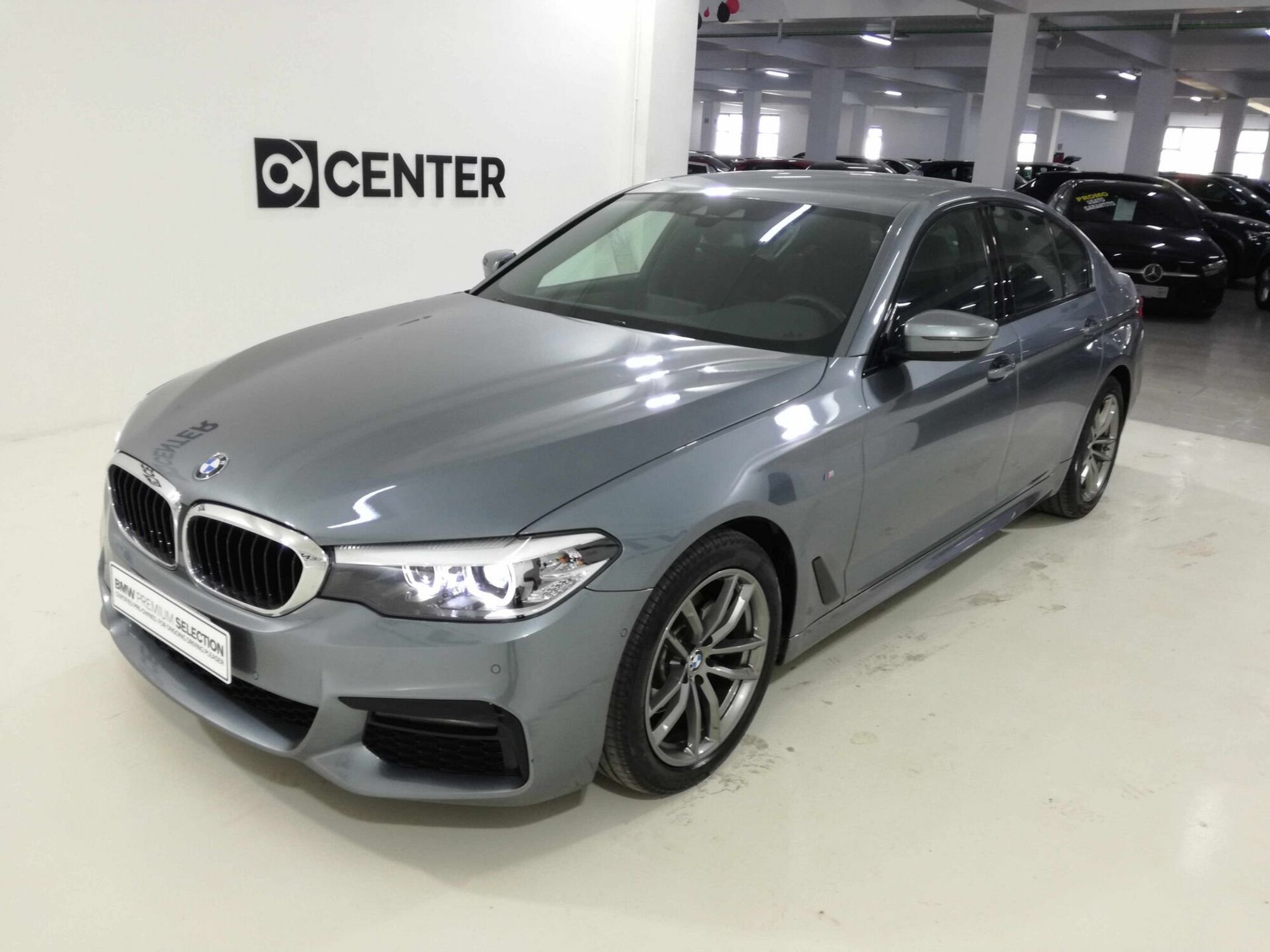 BMW Serie 5 518d Msport  del 2020 usata a Salerno