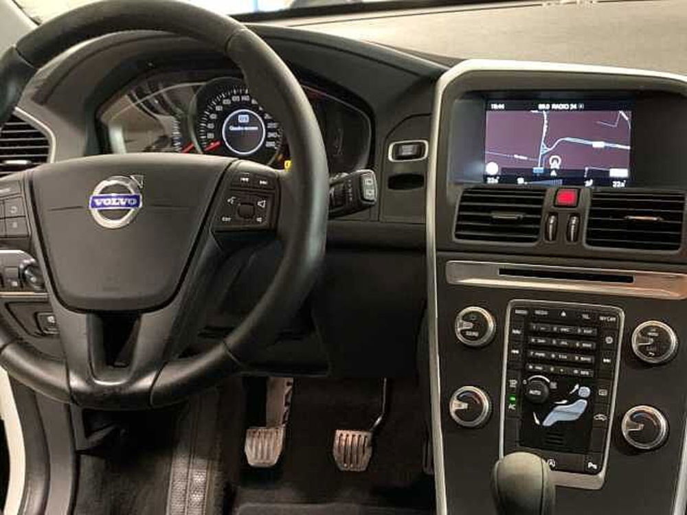 Volvo XC60 usata a Macerata (12)