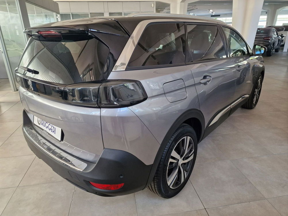 Peugeot 5008 usata a Rimini (5)