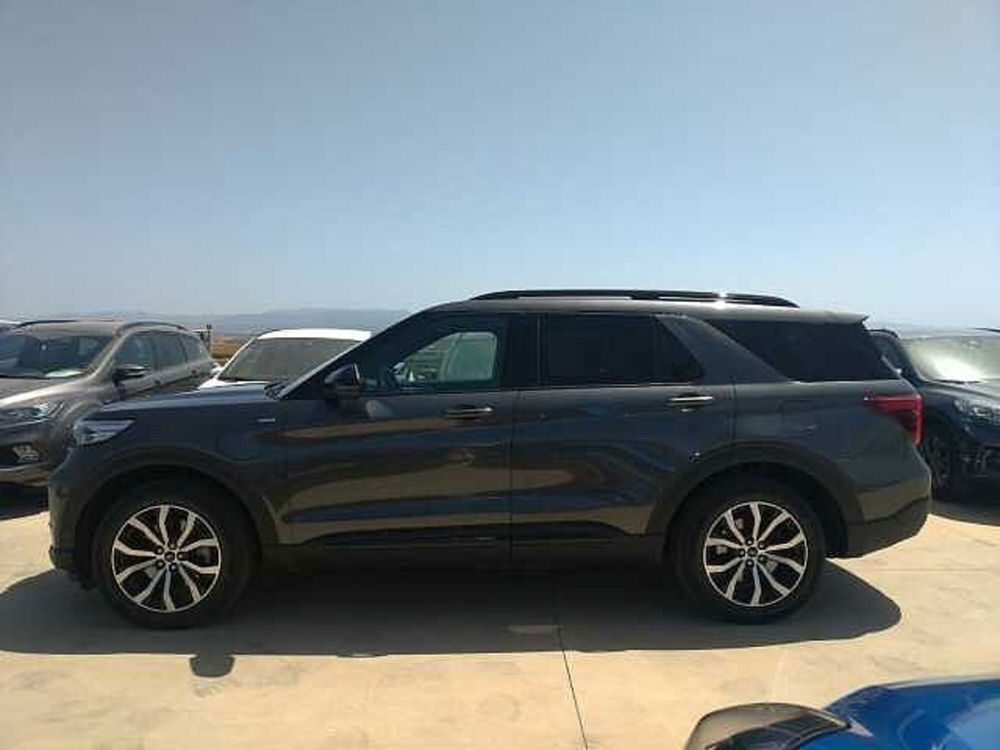 Ford Explorer usata a Cagliari (5)