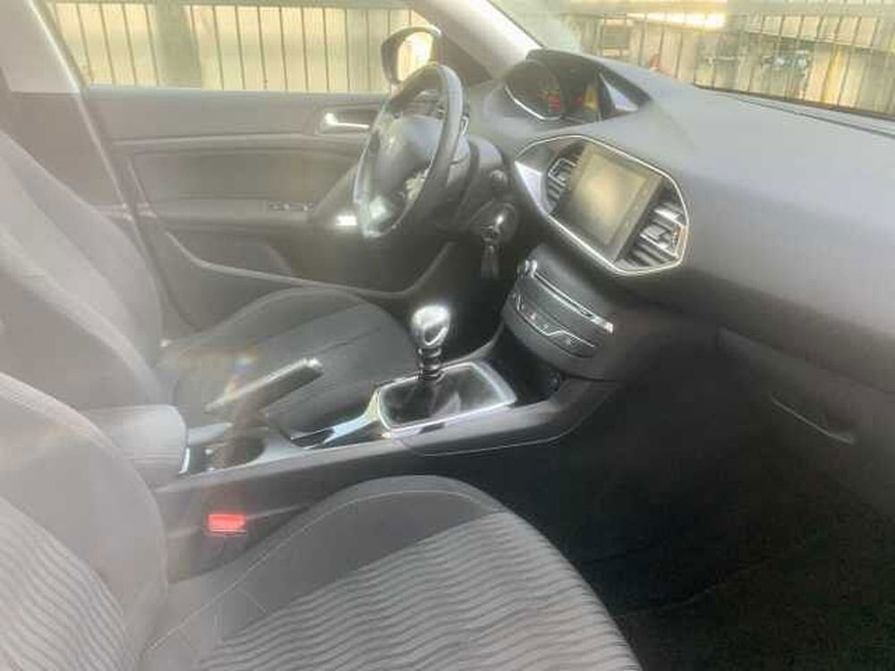 Peugeot 308 usata a Roma (13)