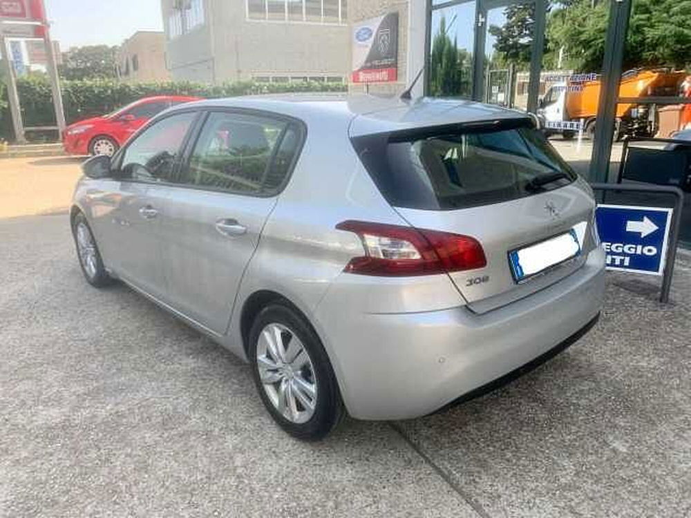 Peugeot 308 usata a Roma (8)