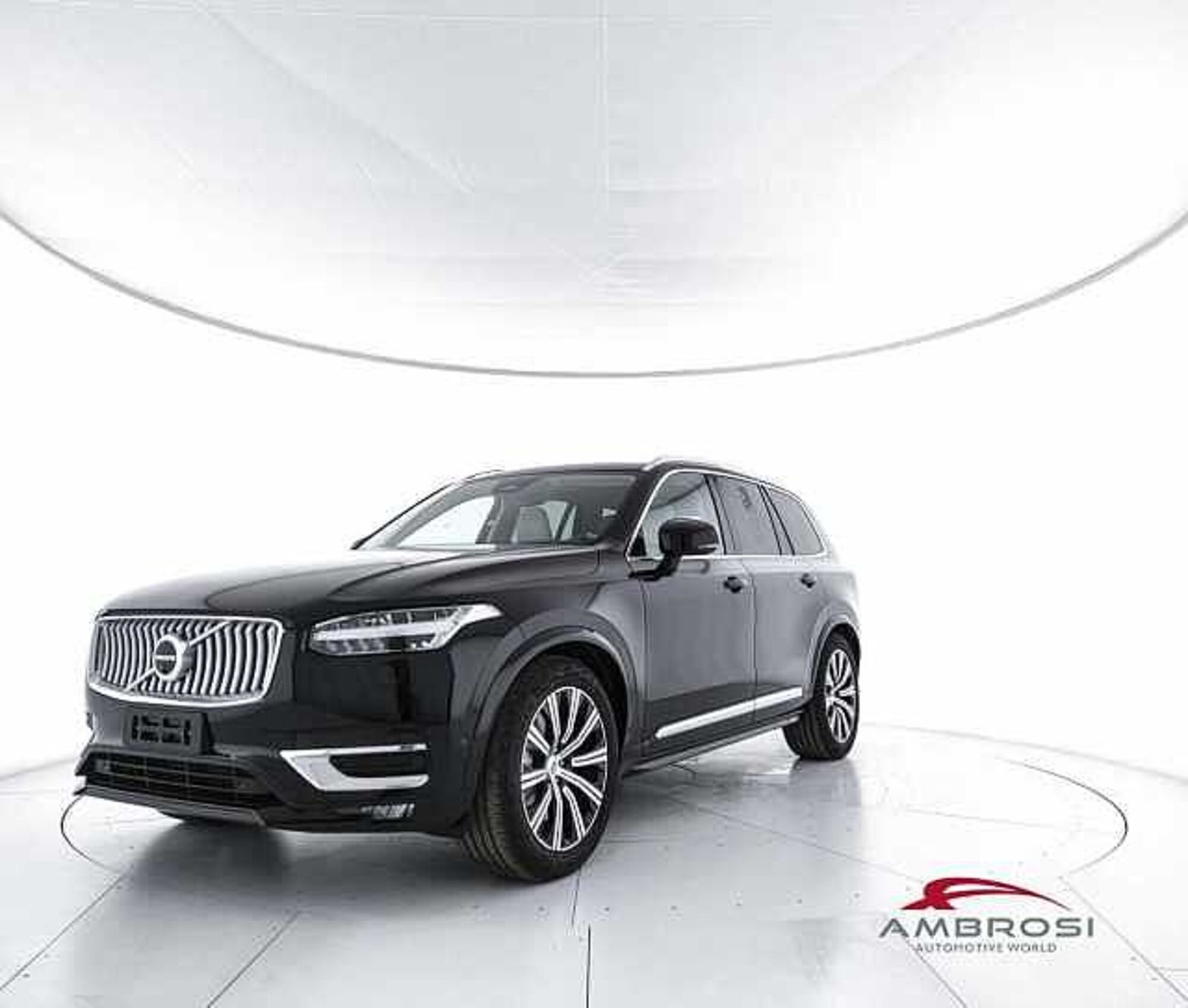 Volvo XC90 B5 AWD automatico Plus Bright nuova a Viterbo