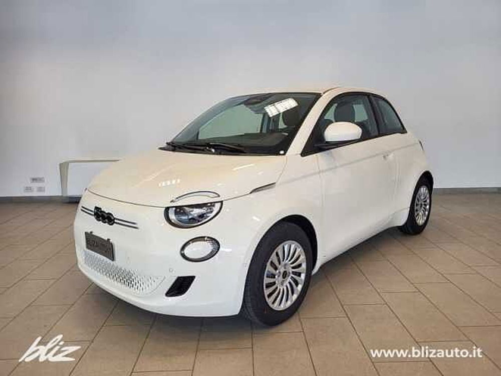 Fiat 500e Cabrio nuova a Udine