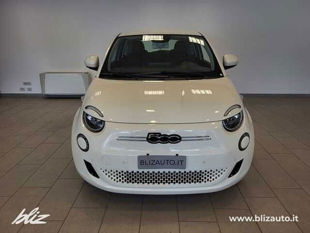 Fiat 500e Cabrio nuova a Udine (8)