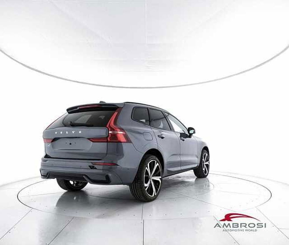 Volvo XC60 nuova a Viterbo (3)