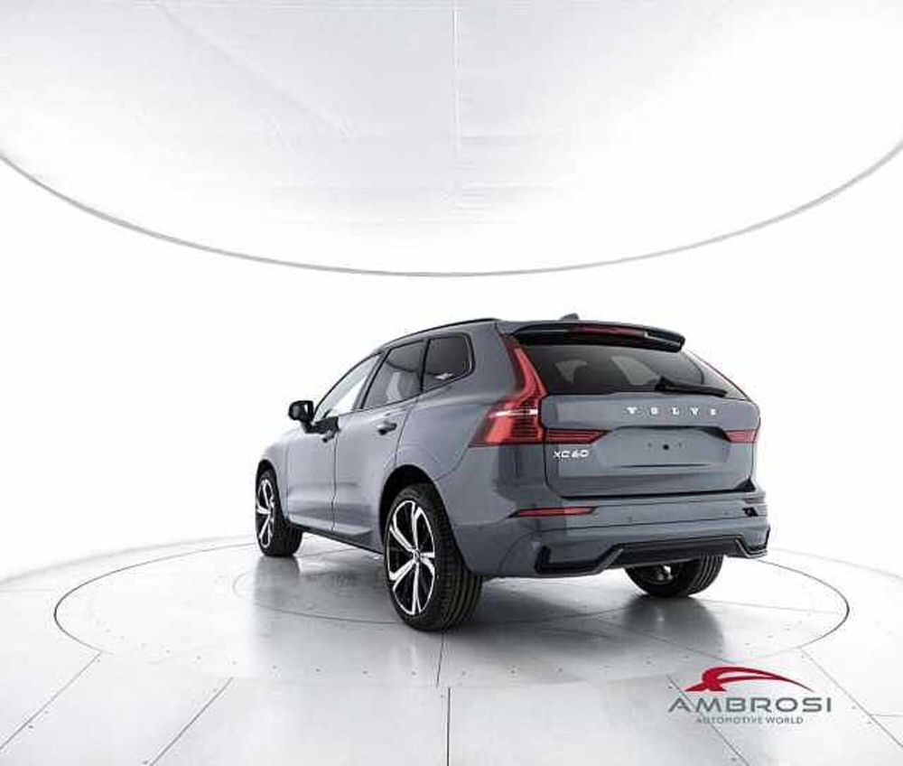 Volvo XC60 nuova a Viterbo (4)