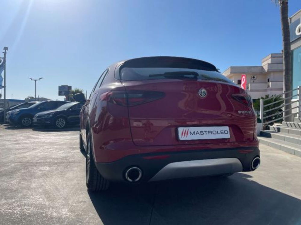 Alfa Romeo Stelvio usata a Lecce (14)