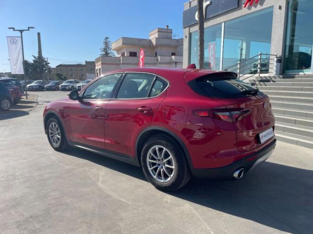 Alfa Romeo Stelvio usata a Lecce (15)