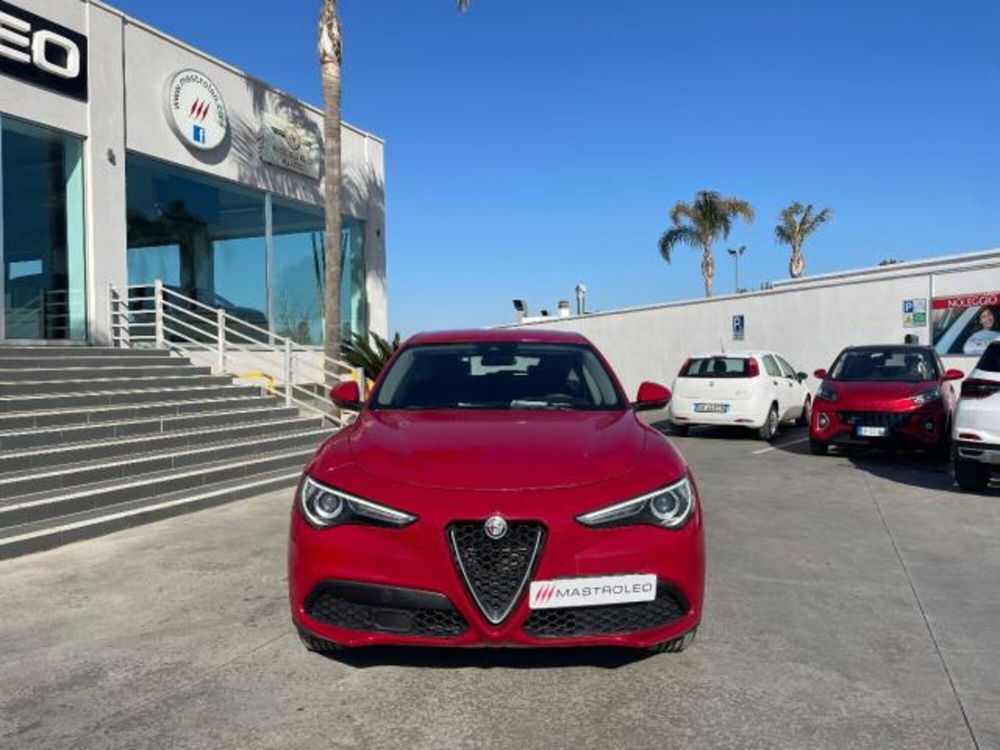 Alfa Romeo Stelvio usata a Lecce (6)