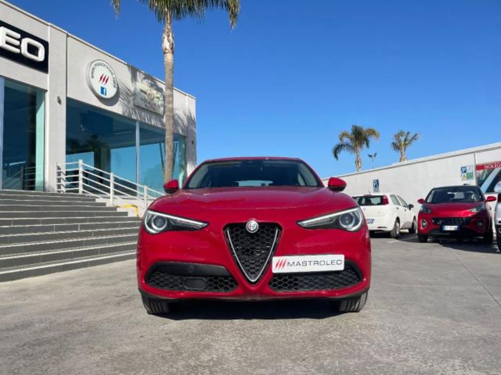 Alfa Romeo Stelvio usata a Lecce (7)