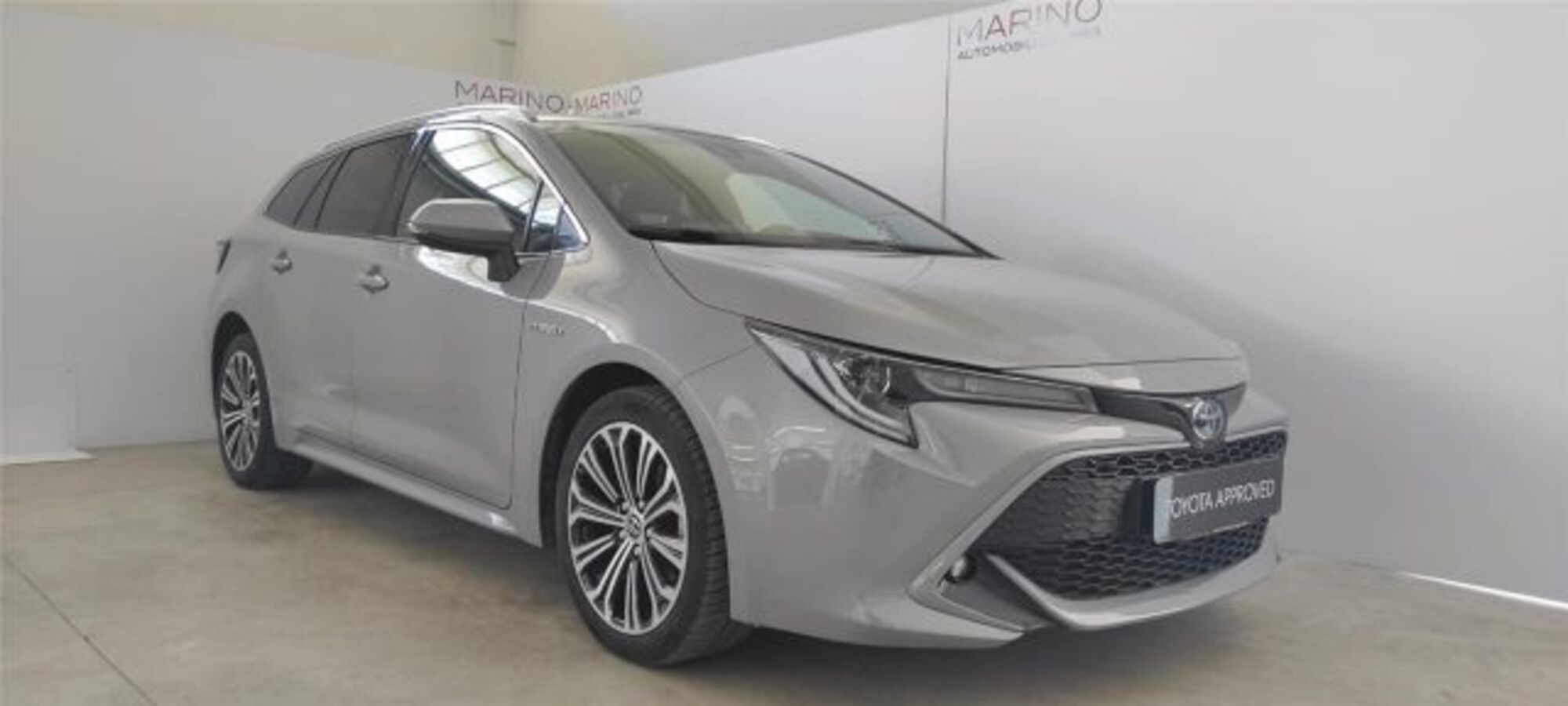 Toyota Corolla Touring Sports 1.8 Hybrid Style  del 2020 usata a Bari