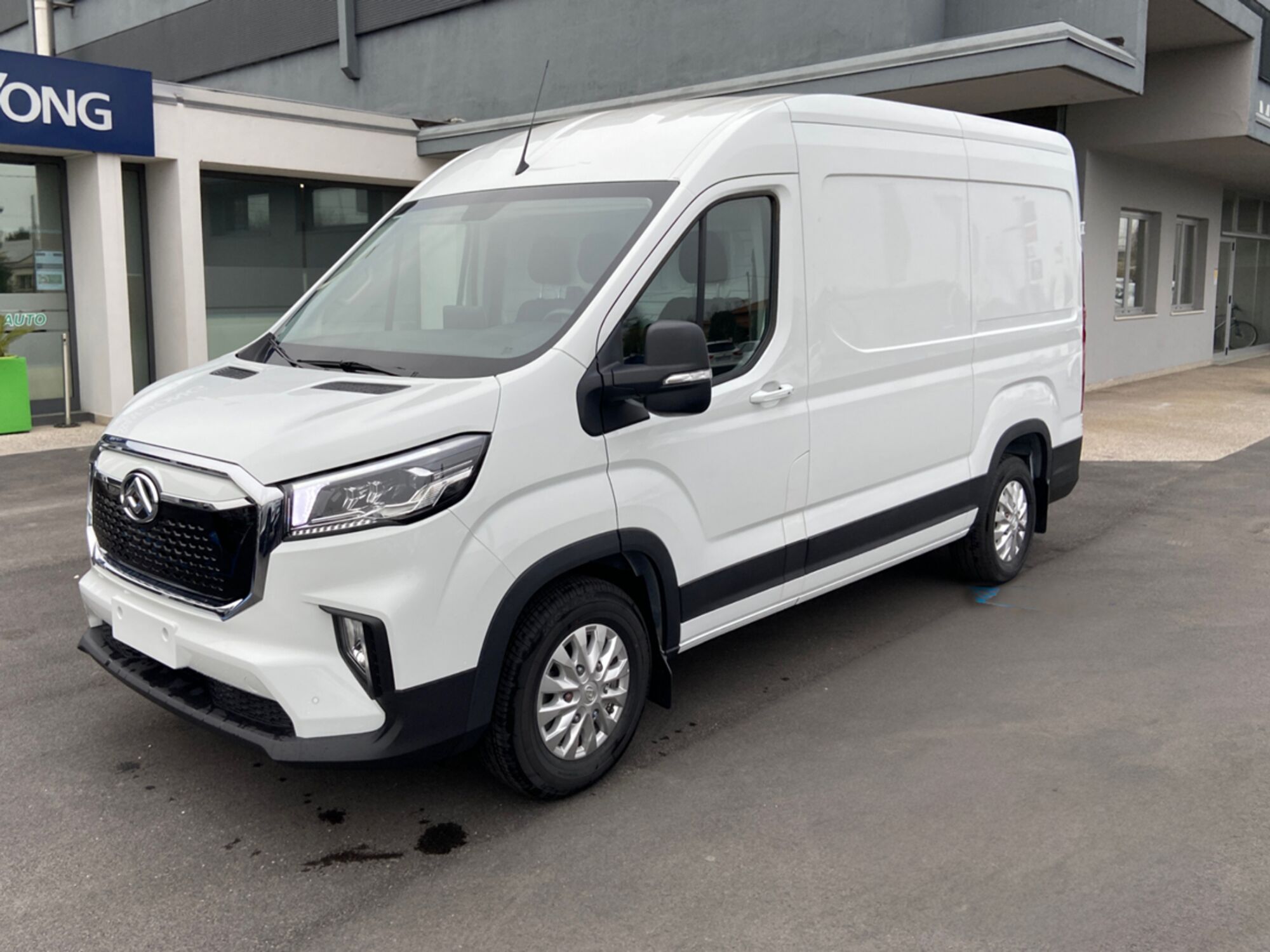 Maxus eDeliver9 Furgone eDeliver9 72kWh PM-TM Furgone nuova a Pordenone