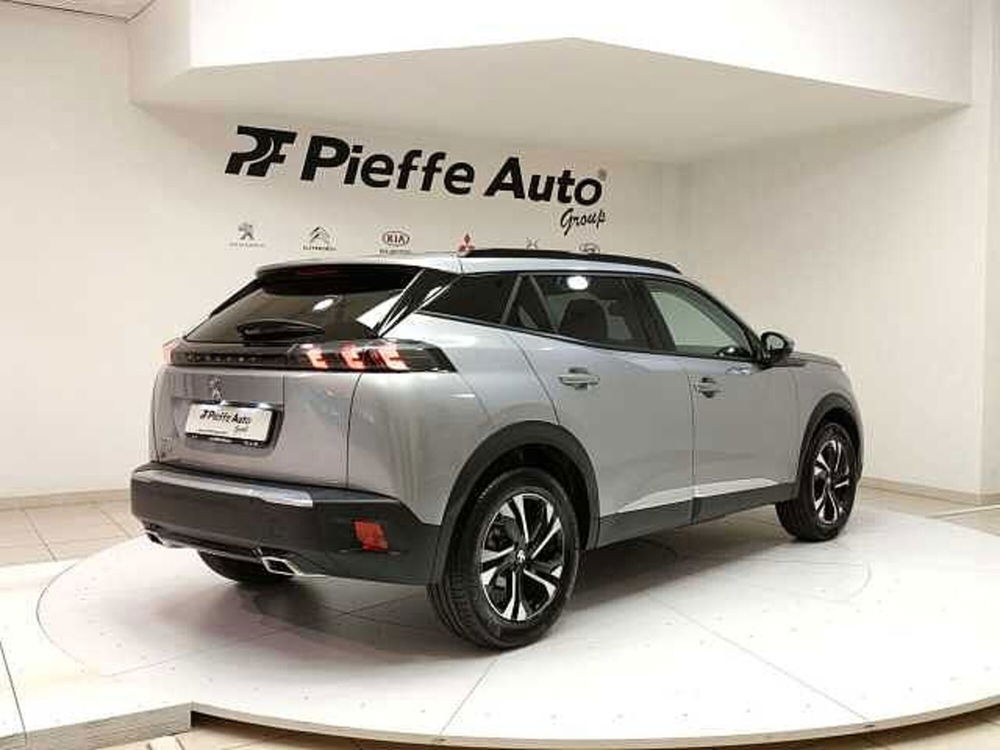 Peugeot 2008 PureTech 130 S&S Allure  del 2020 usata a Teramo (4)