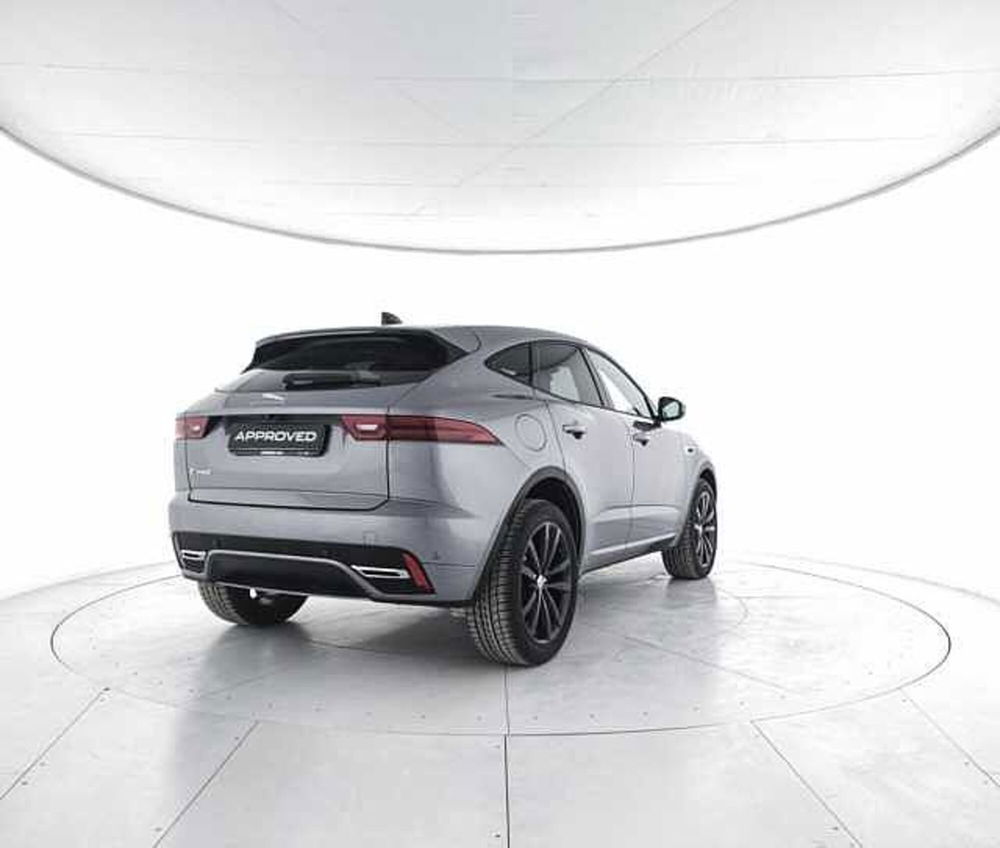 Jaguar E-Pace 2.0D I4 163 CV R-Dynamic SE  nuova a Viterbo (2)