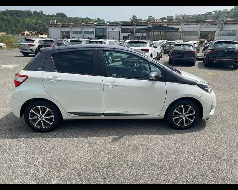 Toyota Yaris usata a Napoli (4)