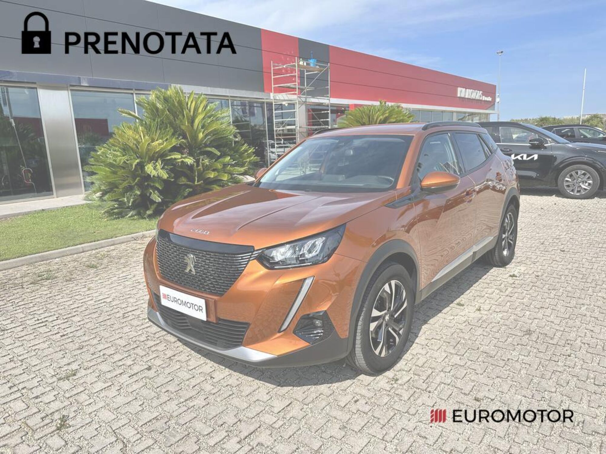 Peugeot 2008 BlueHDi 100 S&amp;S Allure Navi Pack del 2020 usata a Modugno