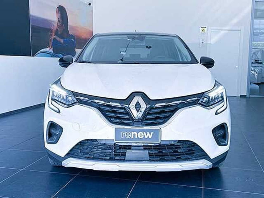 Renault Captur Plug-in Hybrid E-Tech 160 CV Intens  del 2021 usata a Rende (3)