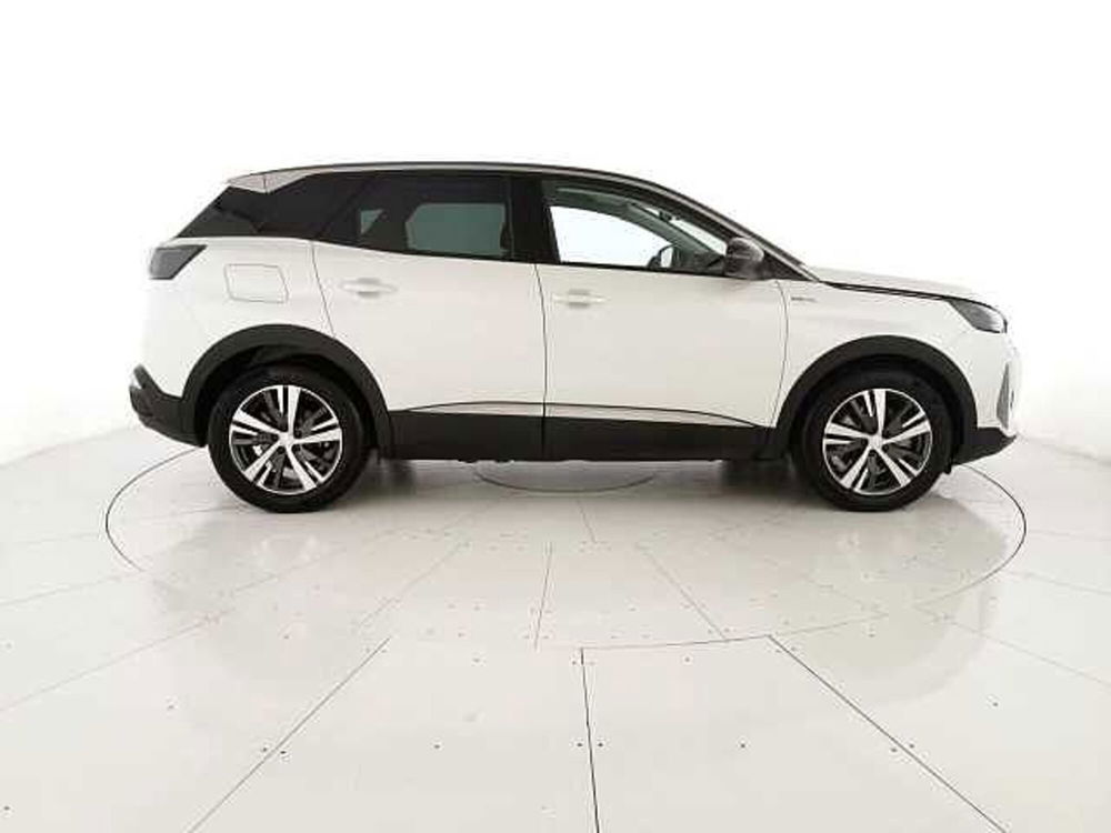 Peugeot 3008 Hybrid 225 e-EAT8 Allure Pack  del 2023 usata a San Giovanni Teatino (4)