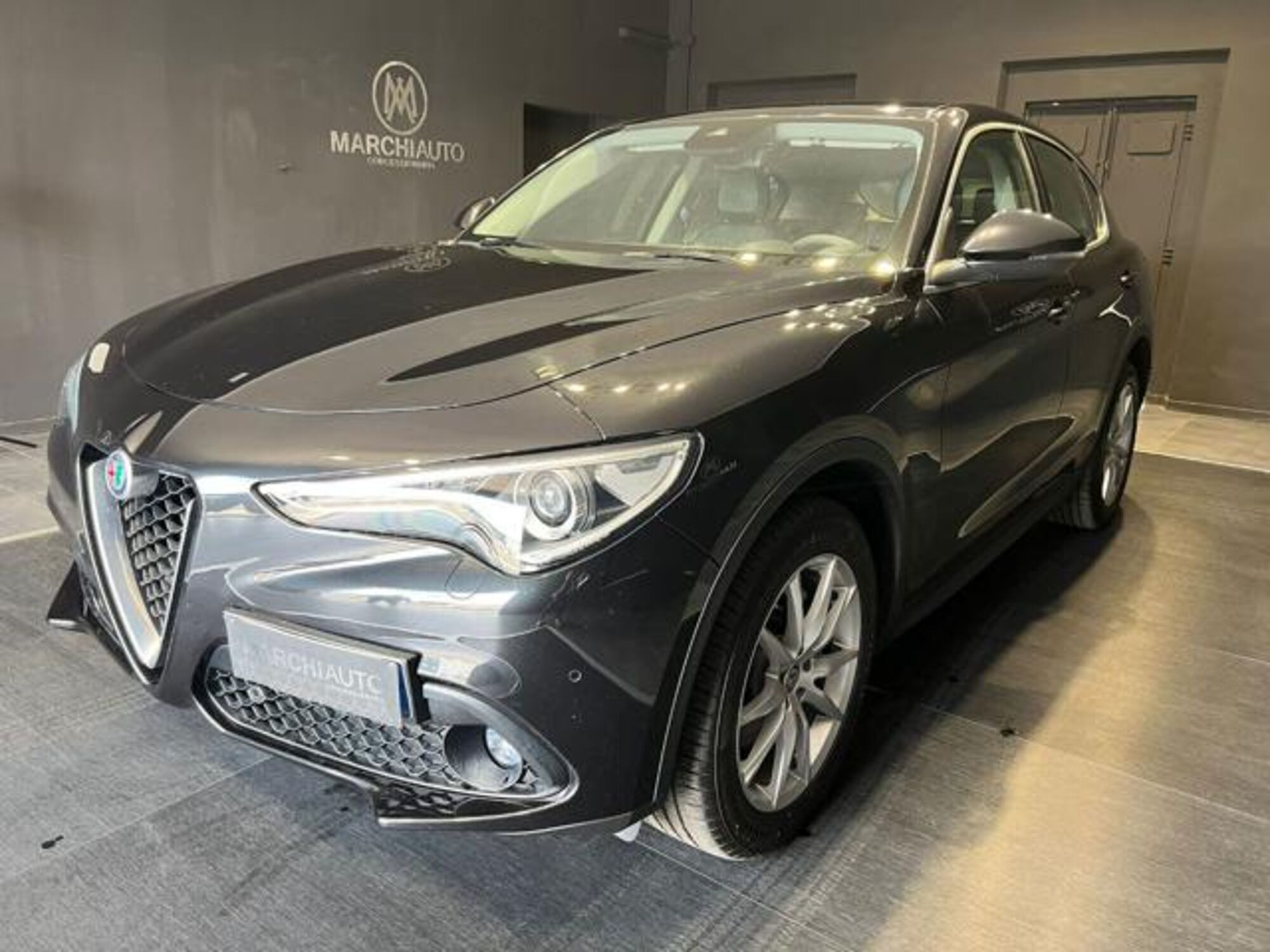 Alfa Romeo Stelvio Stelvio 2.2 Turbodiesel 210 CV AT8 Q4 Executive  del 2017 usata a Bastia Umbra