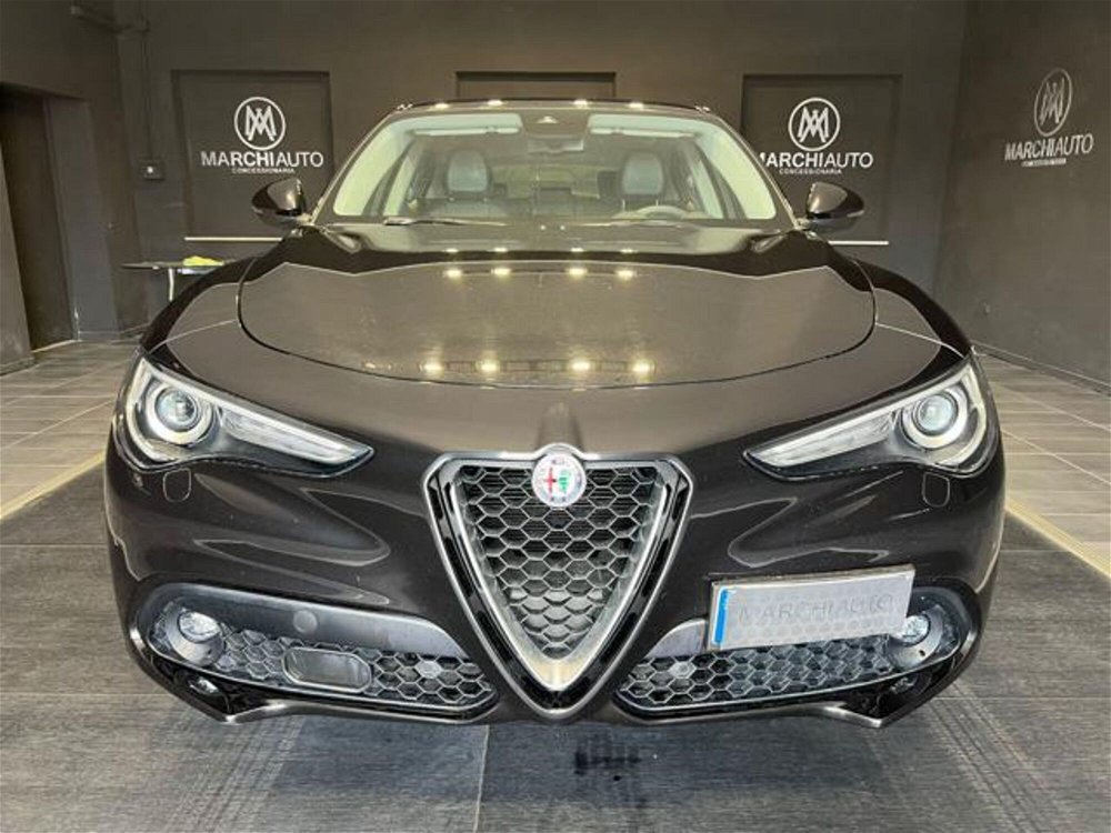 Alfa Romeo Stelvio Stelvio 2.2 Turbodiesel 210 CV AT8 Q4 Executive  del 2017 usata a Bastia Umbra (2)