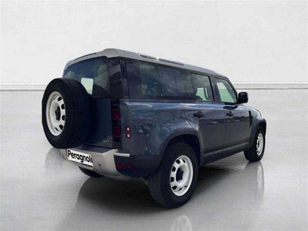 Land Rover Defender 110 3.0D I6 200 CV AWD Auto  del 2021 usata a Monteriggioni (2)