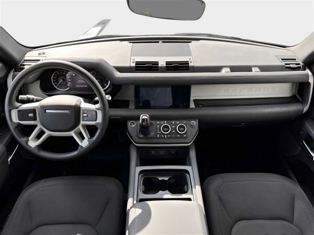 Land Rover Defender 110 3.0D I6 200 CV AWD Auto  del 2021 usata a Monteriggioni (4)