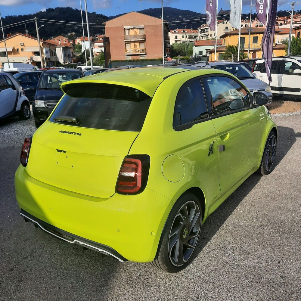 Abarth 500e nuova a La Spezia (7)