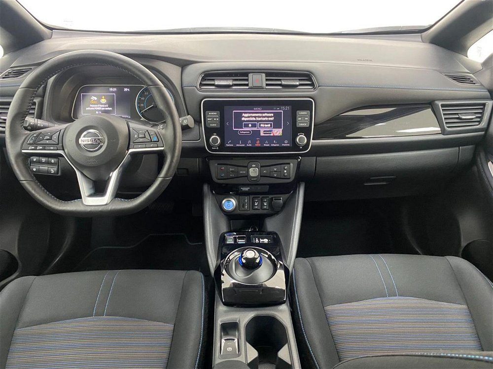 Nissan Leaf N-Connecta 40 kWh  del 2022 usata a Lurate Caccivio (4)