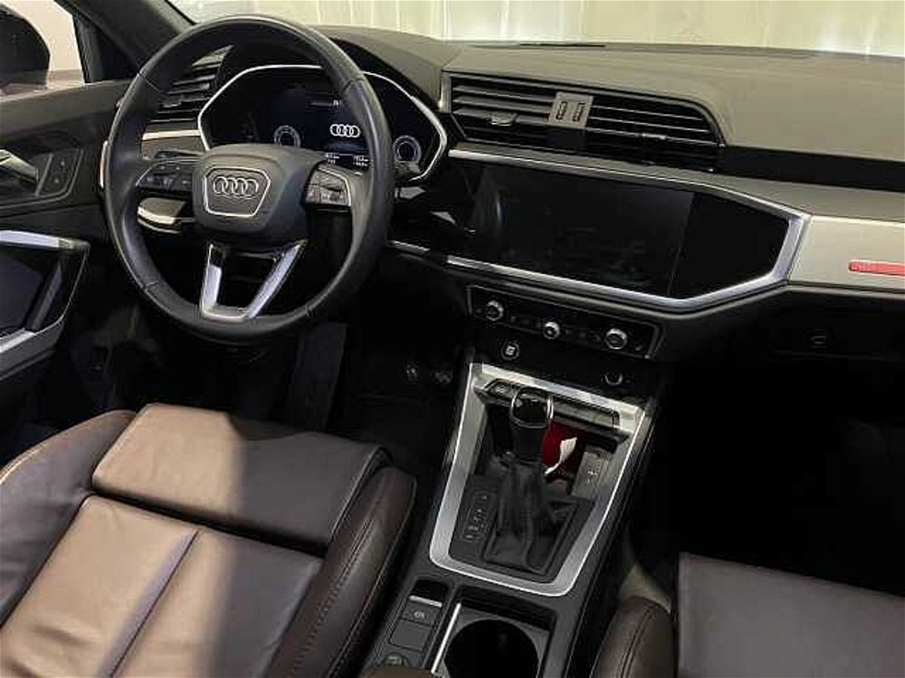 Audi Q3 Sportback 35 TFSI S line edition  del 2021 usata a Genova (4)